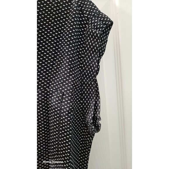 Black & White Button-Up Blouse with Heart Print Short Sleeves Rayon Material - Picture 4 of 8